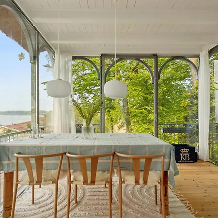 펜션 Seaside Charm And Panoramic View 하데르슬레우